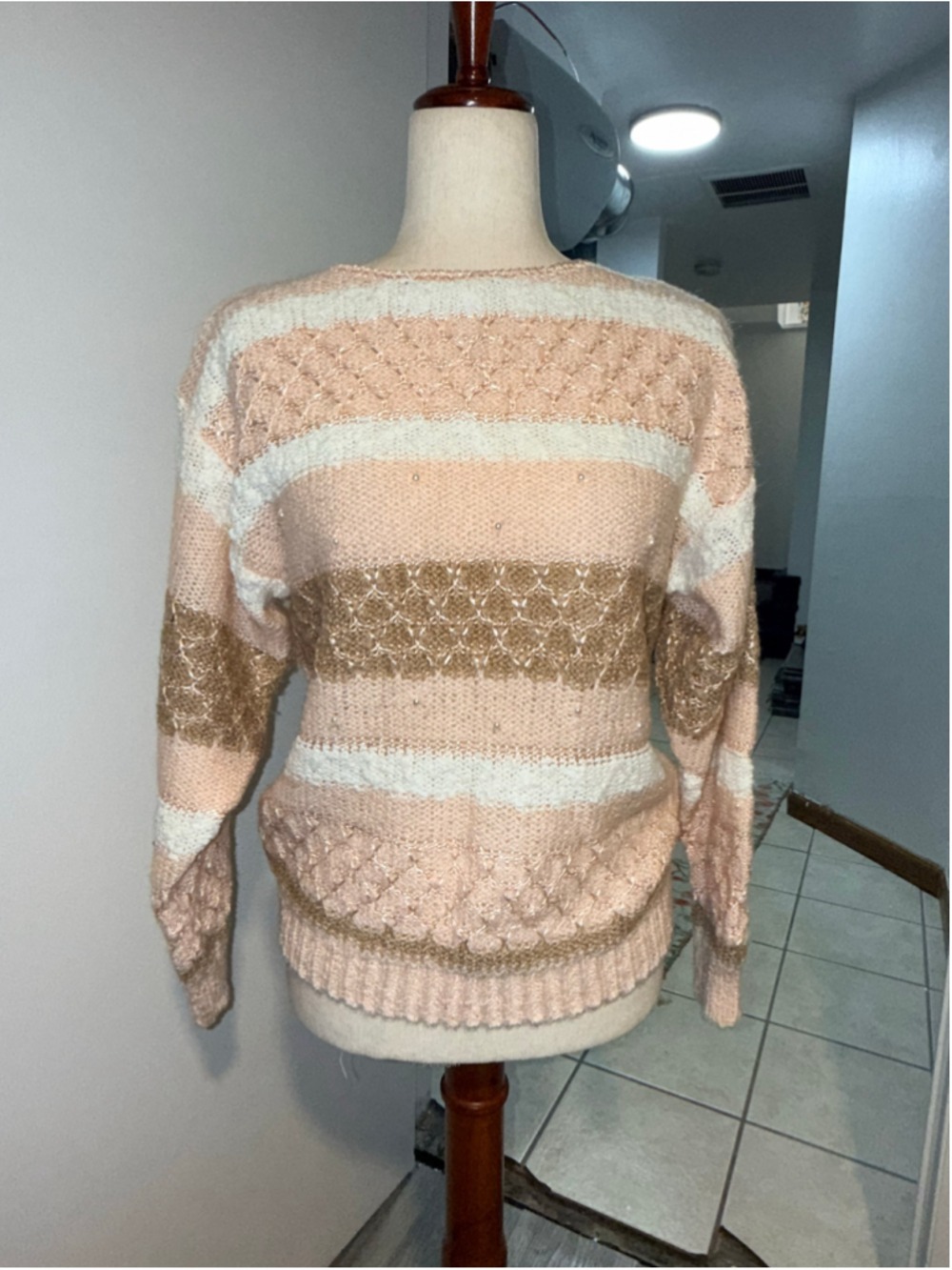 Vtg Erika Pastel Peach White Metallic Gold Knit
Bobble Pearl Sweater Large